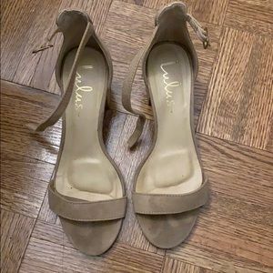 Lulus chunky tan heeled sandals size 6.5